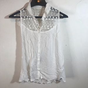 Hollister White Lace Sleeveless Button Down Top